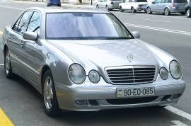 Mercedes-Benz, 2001