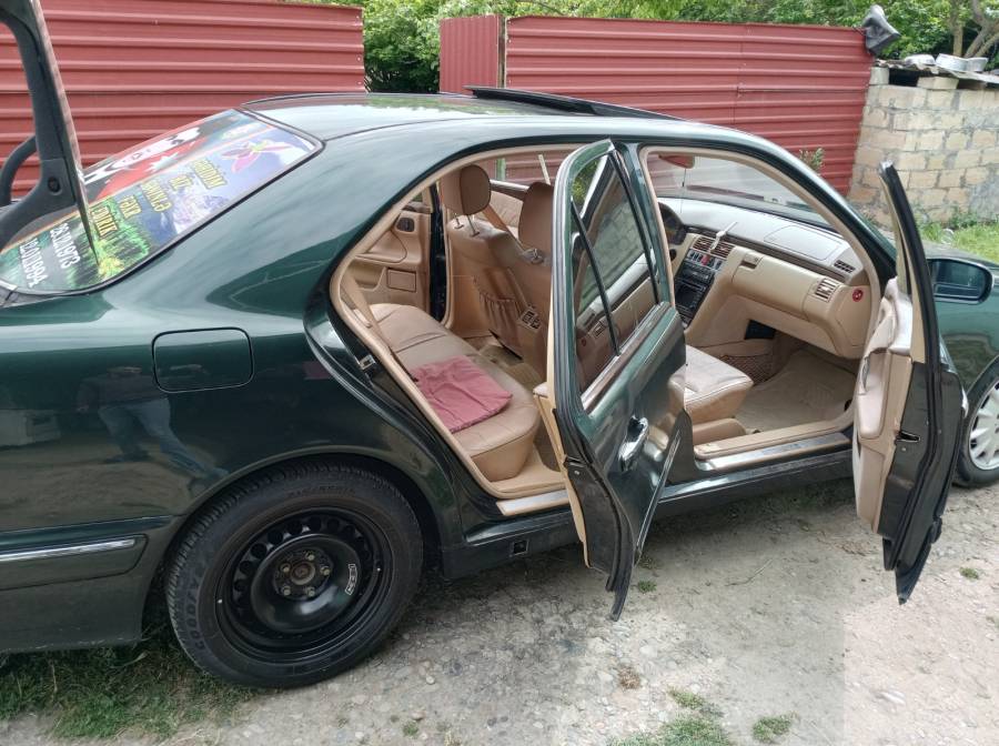 Mercedes-Benz, 240, 2000